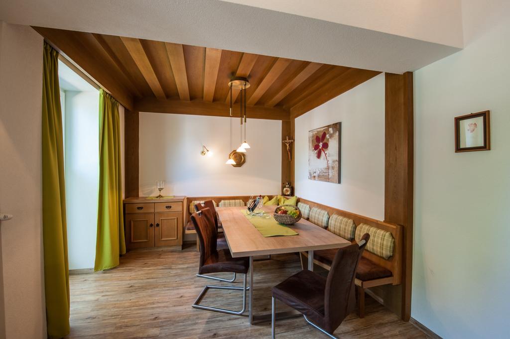 Appartements Al Castagno エールヴァルト エクステリア 写真