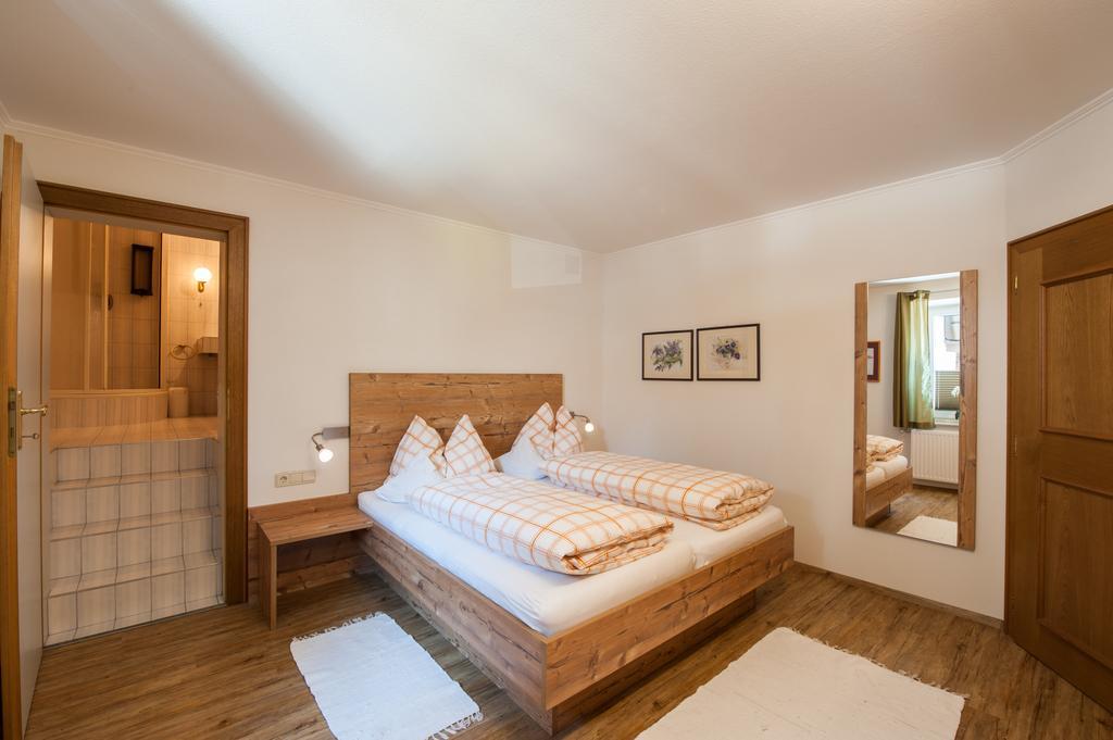 Appartements Al Castagno エールヴァルト エクステリア 写真