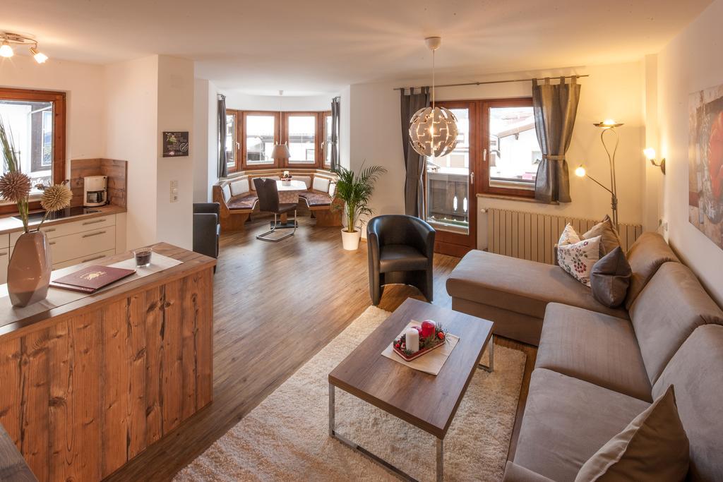 Appartements Al Castagno エールヴァルト エクステリア 写真